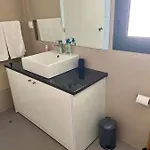 Ocean Cliffs Apartment *