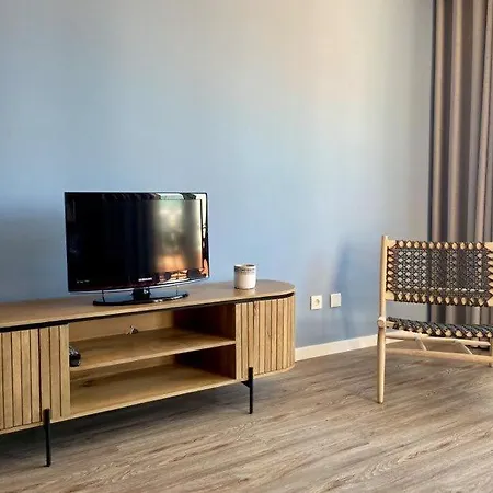 Ocean Cliffs Apartment *