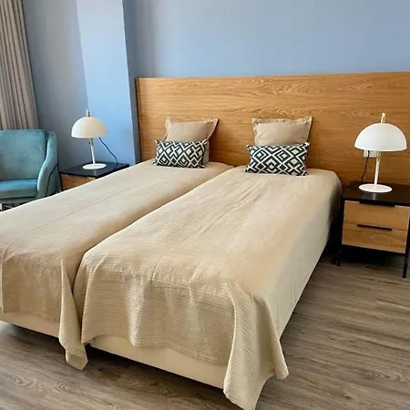 Ocean Cliffs דירה פונשל